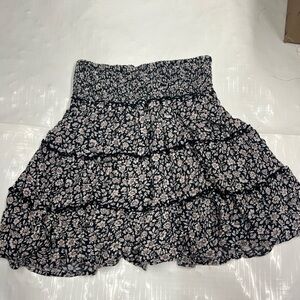 American Eagle Outfitters Black and Pink Textured Skirt